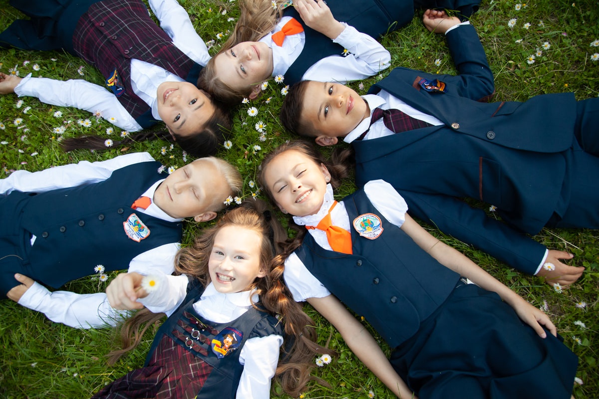 Глава «Беллегпрома» рассказала, сколько будет стоить школьная форма к новому учебному году