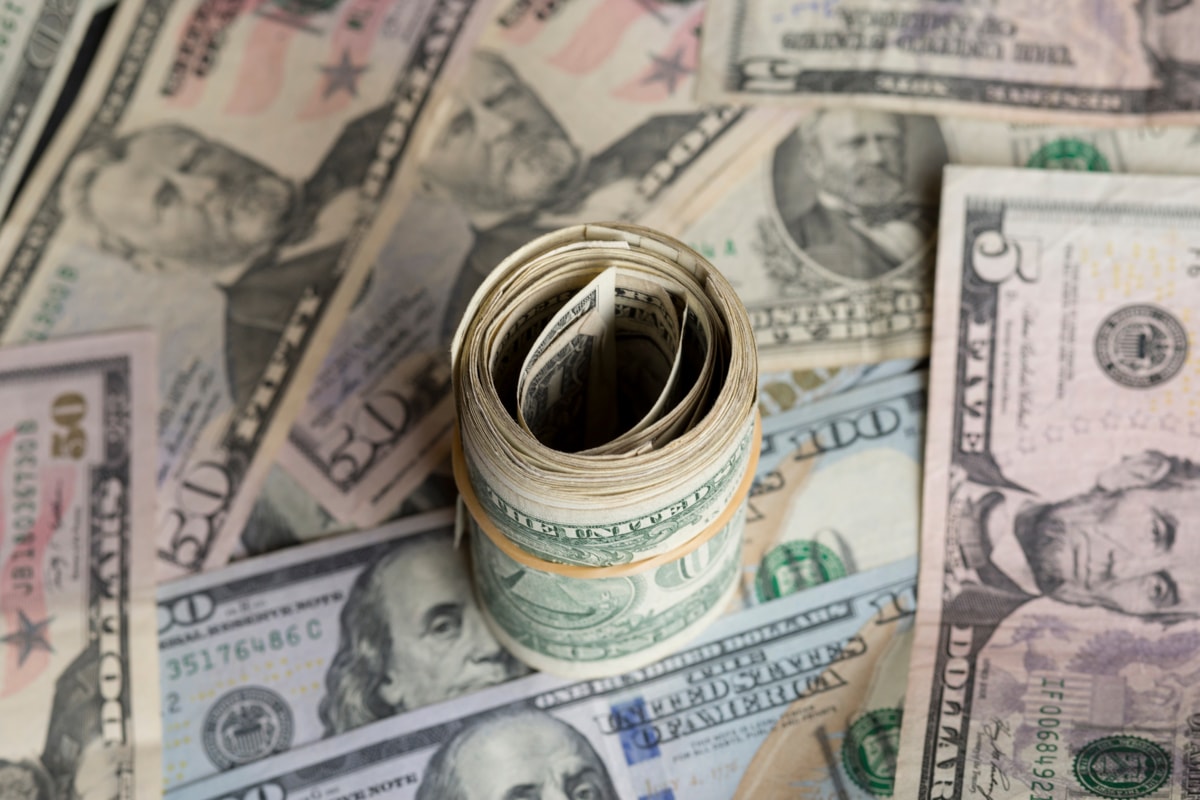 Помните историю клиентов&nbsp;ДУ, у&nbsp;которых в&nbsp;Европе «зависли» миллионы долларов? В&nbsp;Альфа Банке рассказали, что с&nbsp;ними происходит