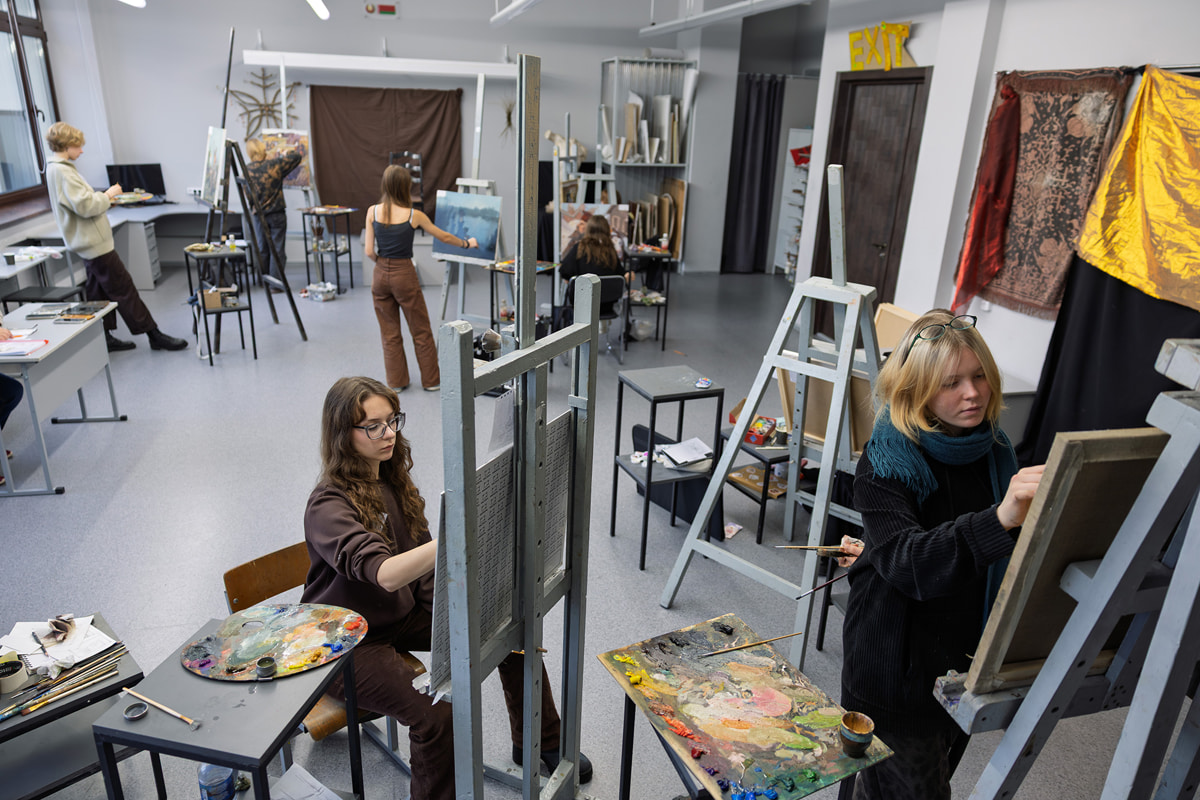 «Даже самый талантливый ребенок на&nbsp;одном таланте не&nbsp;выедет». Поговорили с&nbsp;директором легендарной Глебовки