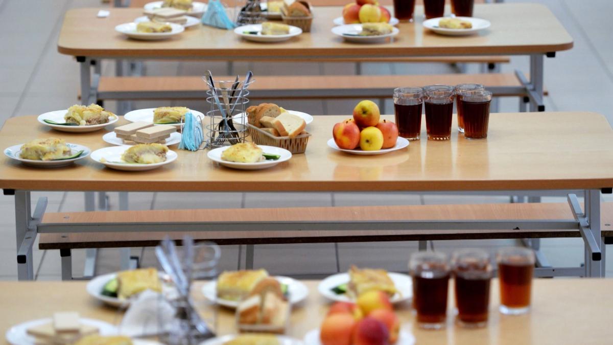 Для школ вернули право покупать продукты из одного источника