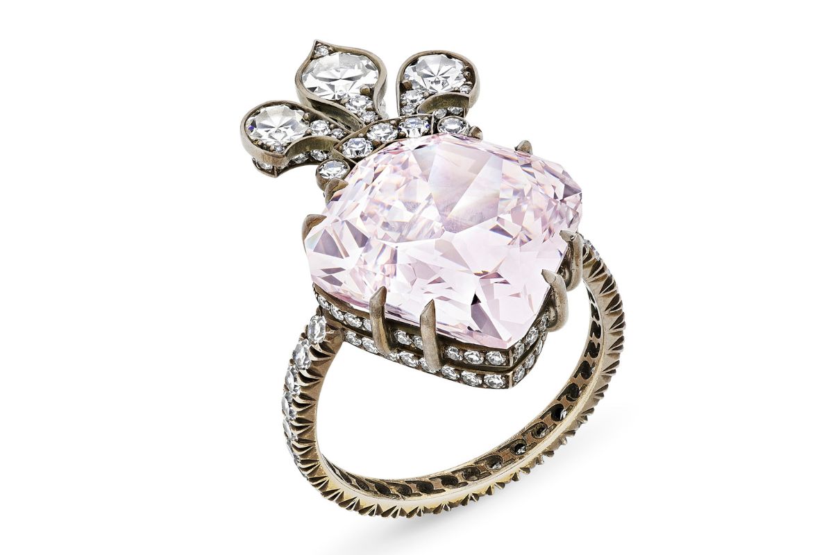 На аукционе продали кольцо дочери Марии-Антуанетты. Его стоимость вас удивит