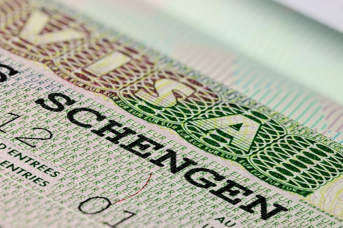 С 11 июня для белорусов подорожает шенгенская виза