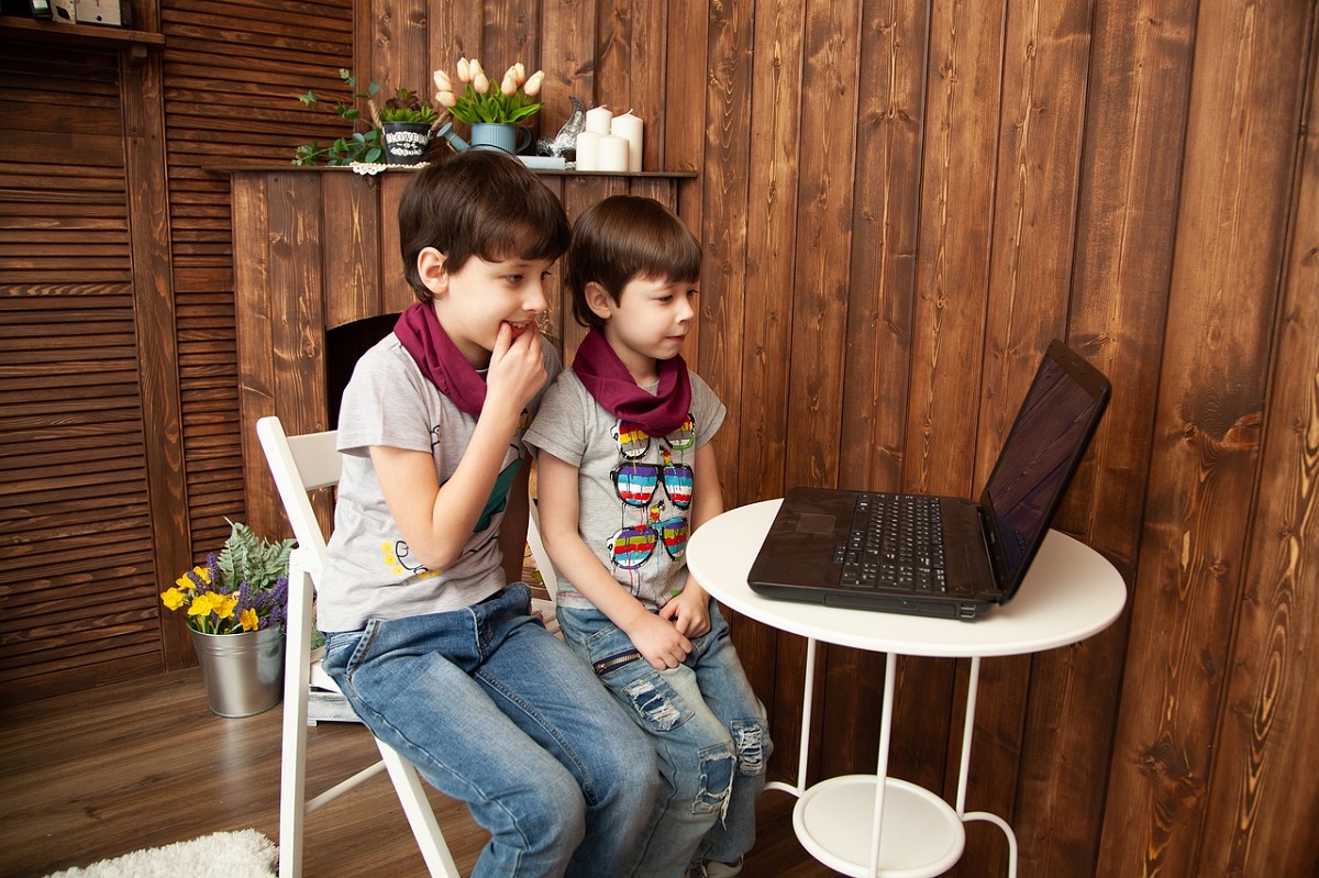 TikTok внедряет новую технологию. Она позволяет находить в сети детей младше 13 лет