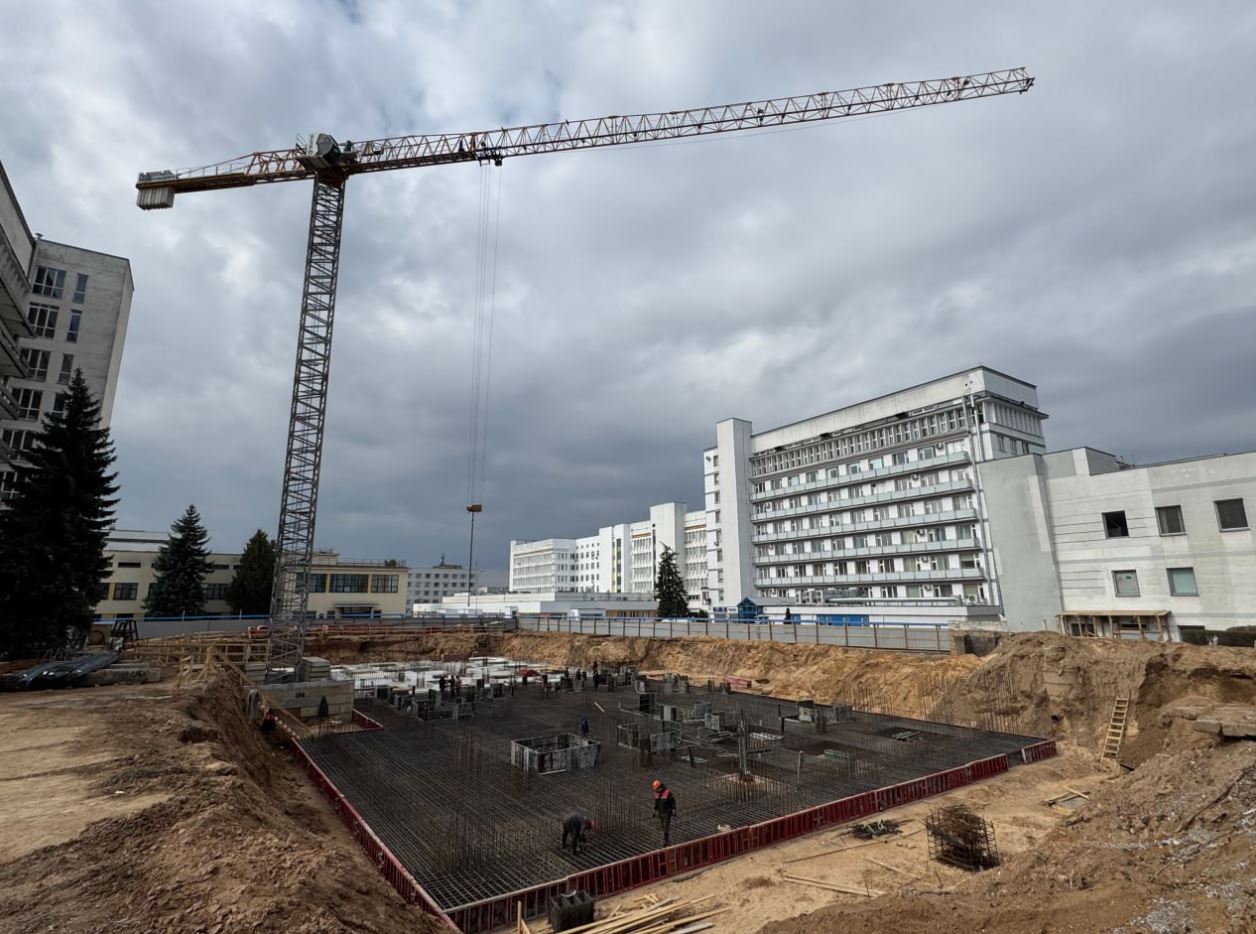 В центре Минска начали строить корпус нового онкоцентра