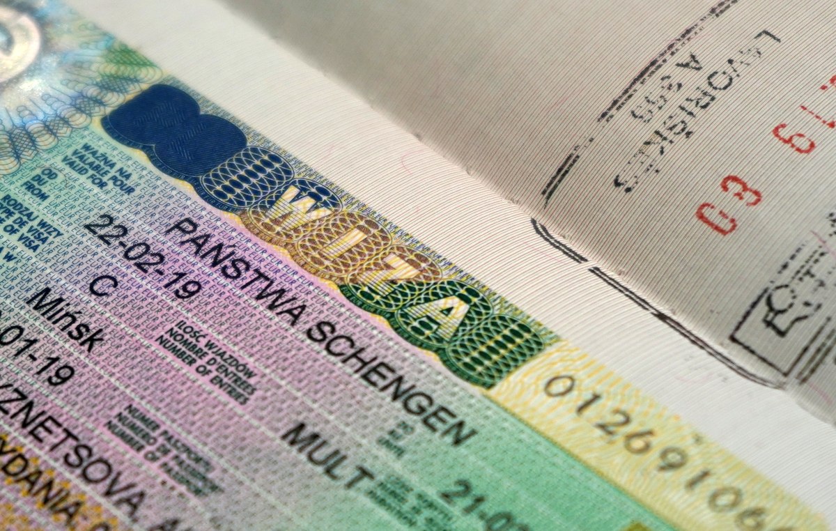 Документы на польскую визу будут принимать через верификацию в МСИ