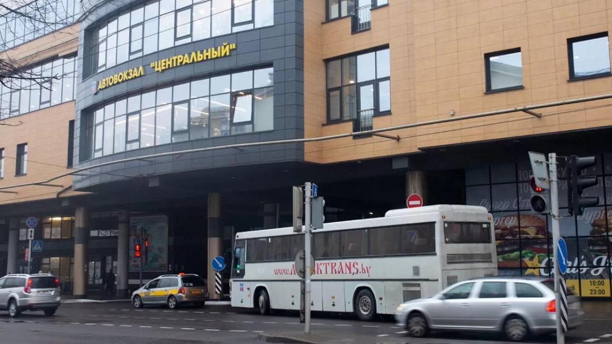 Еще один перевозчик приостановил рейсы из Минска в Вильнюс