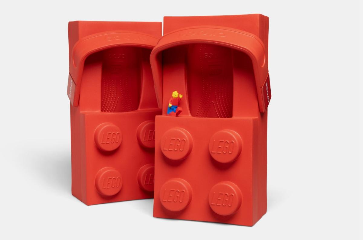 LEGO и Crocs запартнерились для выпуска необычной обуви. Вот как она выглядит