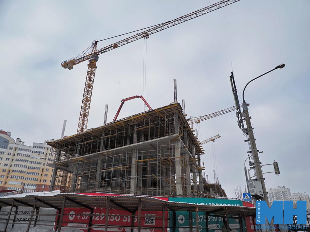 В Малиновке на месте долгостроя построят новый торговый центр и паркинг