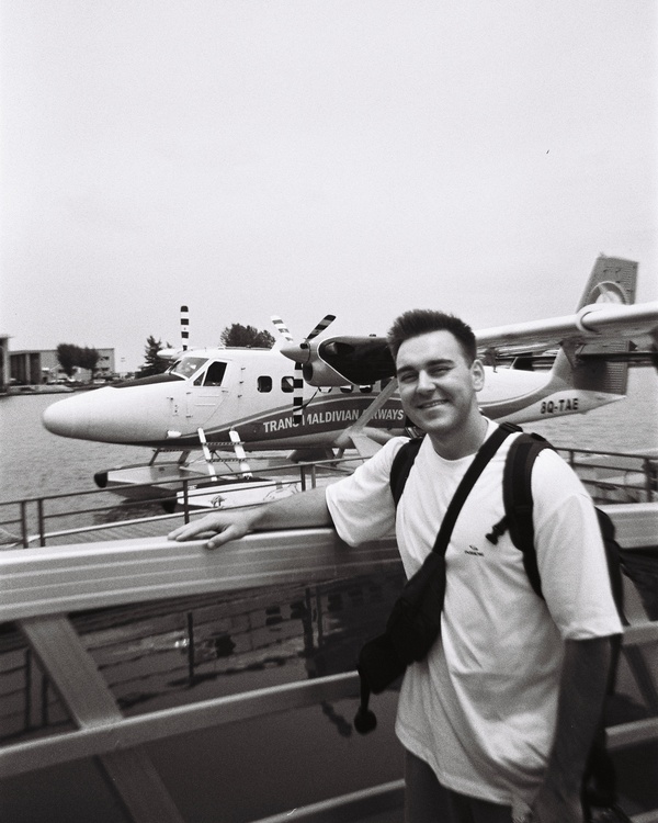 Суворовское училище, съемка свадеб и&nbsp;Мальдивы: как зумеры строят карьеры