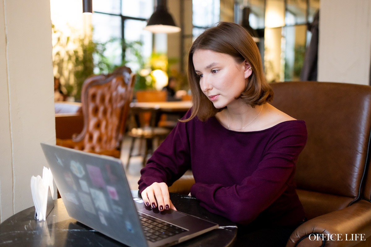 «Весь день в офисе и отпуск только два раза в год? Как это?!» С чем зумеры не хотят мириться на работе