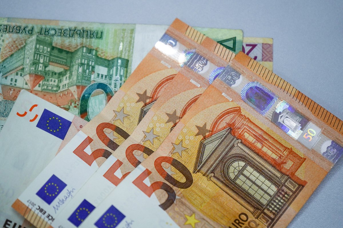 Как будут проходить расчеты в евро на бирже после исключения из валютной корзины
