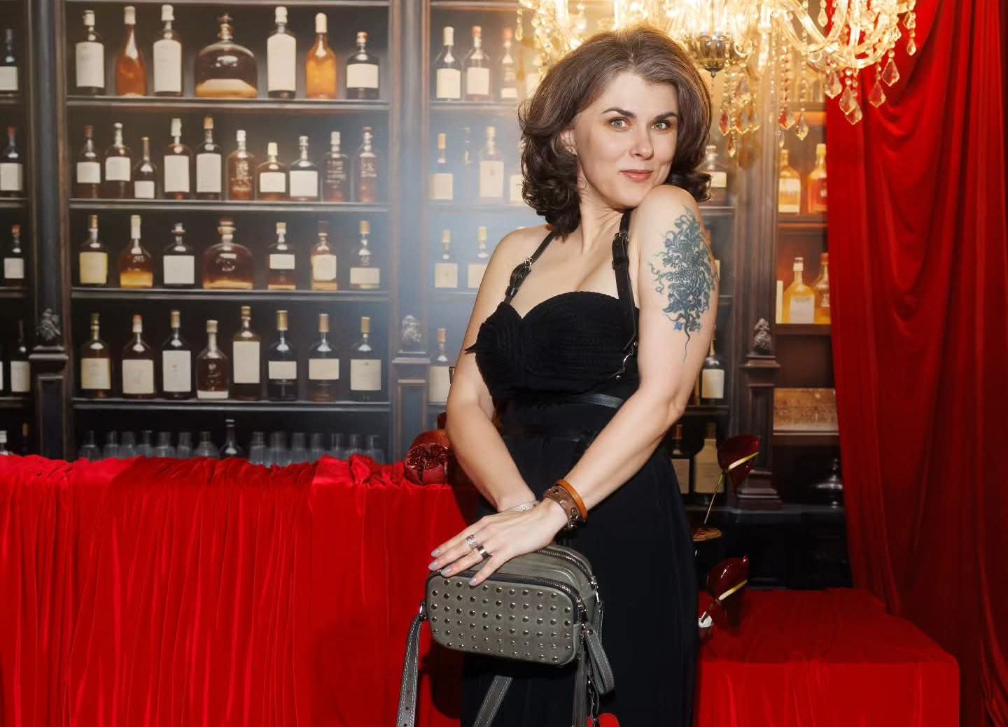 «Муж орет на каждом светофоре». Обсудили с АвтоМашей сексизм на дорогах, материнство и почему страшно разводиться