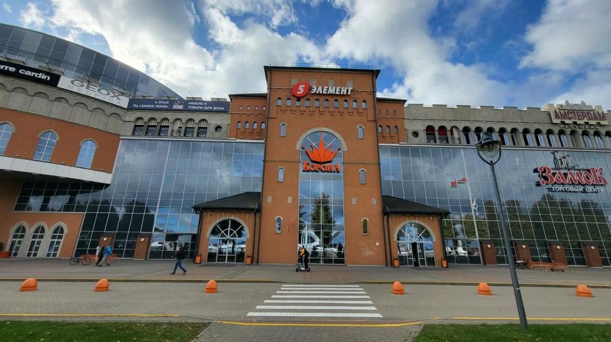 Сколько стоит припарковать машину в минских ТЦ. Сравнили цены 