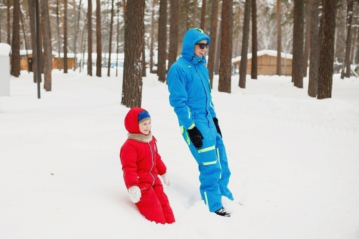 Мужчины скупают кальсоны, а глинтвейн варят кастрюлями. Как в Беларуси зарабатывают на настоящей зиме