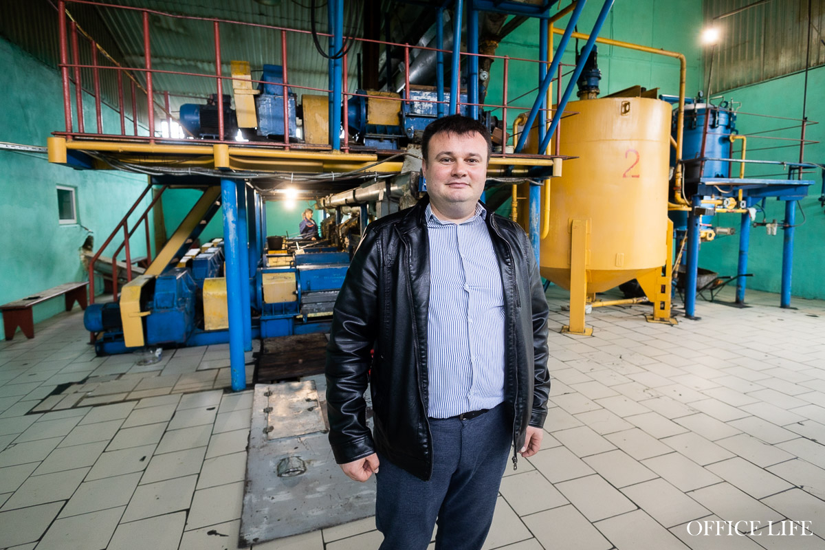«Захотелось стать нефтяным магнатом». Как бывший банкир купил неработающий завод и стал производить рапсовое масло