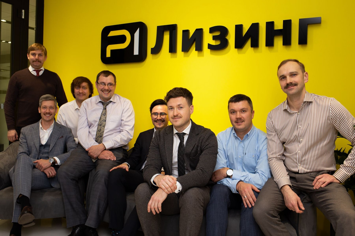 Усатый офис: почему мужчины «P1 Лизинг» вдруг отрастили усы?