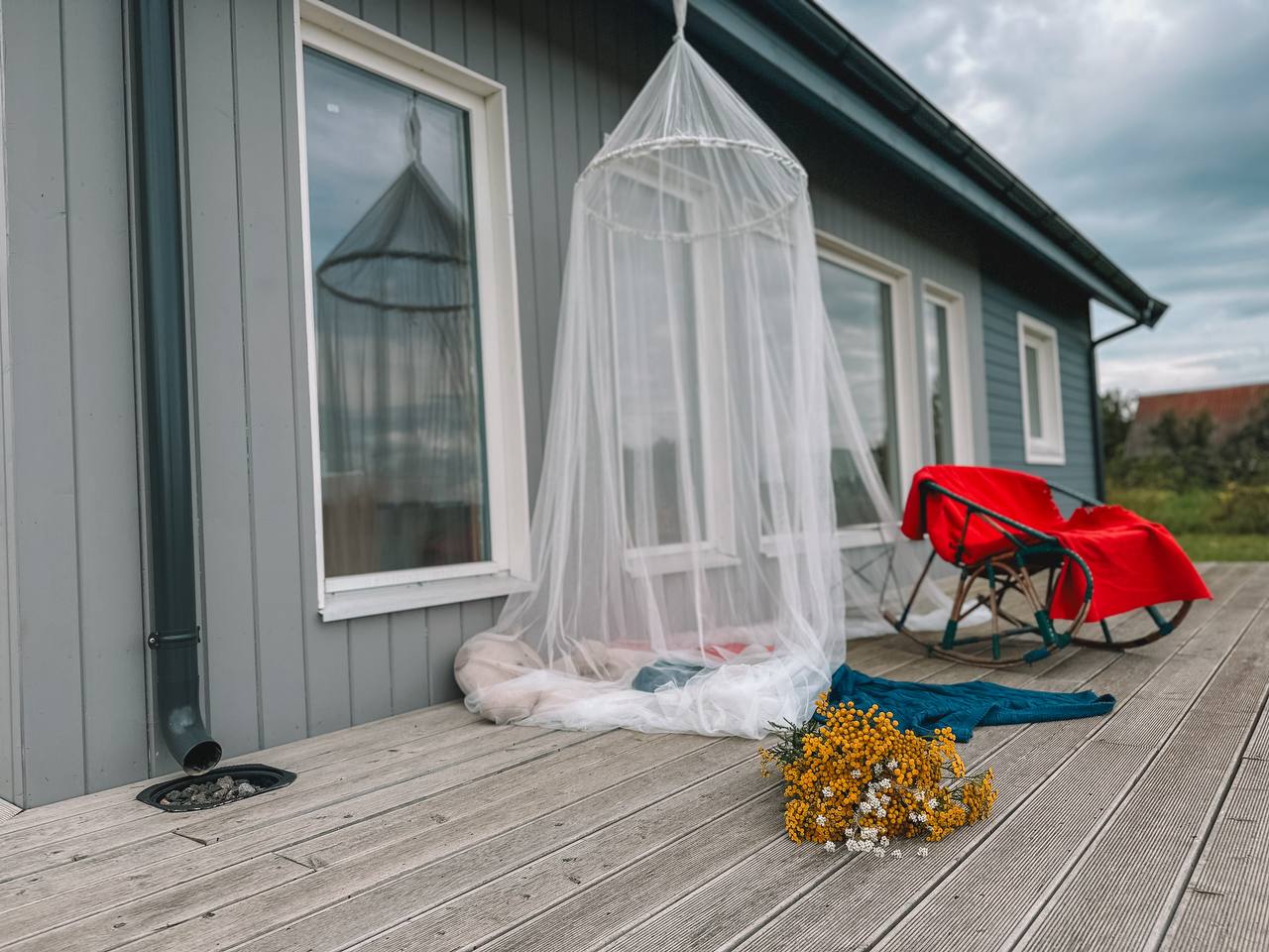 «Несмотря на все такое, ничего еще не все». Как создательница бренда Taka Zaka Angels растит четверых детей и строит дом