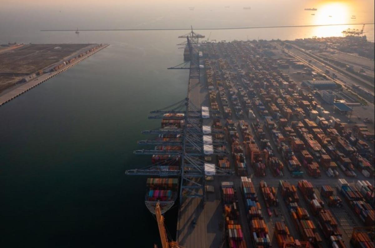 Порт в Новороссийске заработал после атаки дронов