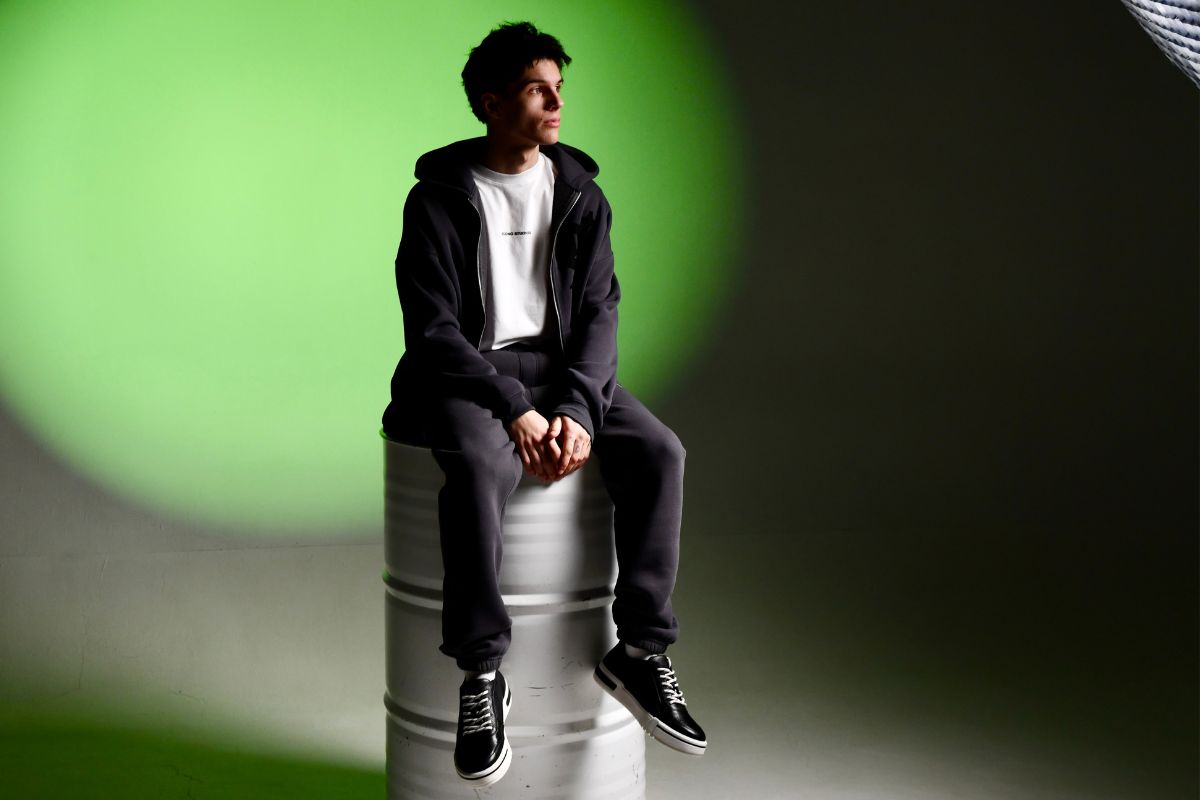 «Мне лучше в&nbsp;цеху». Поговорили с&nbsp;парнем, который стал лицом «Белвеста»