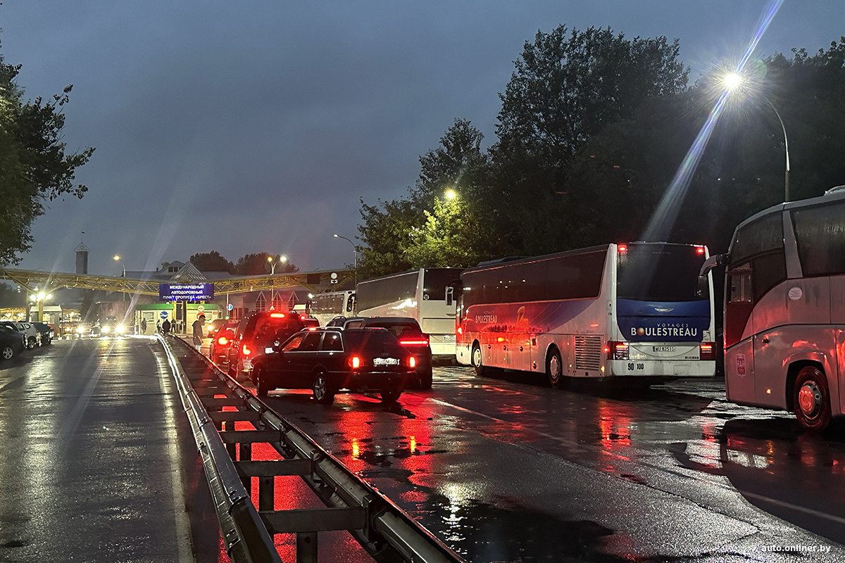 Польша полностью закрыла границу с Беларусью. Как это было и что теперь