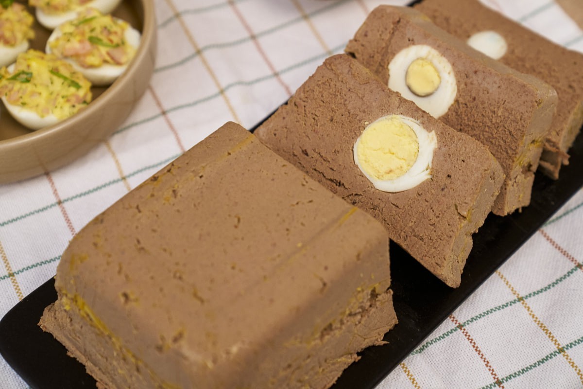 Пасхальный стол с шеф-поваром: идеальное меню от кулинарного клуба #ШЕФБМК