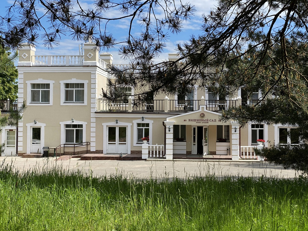 Под Бобруйском продают бывшую усадьбу Дунина-Марцинкевича. Теперь там дорогой отель