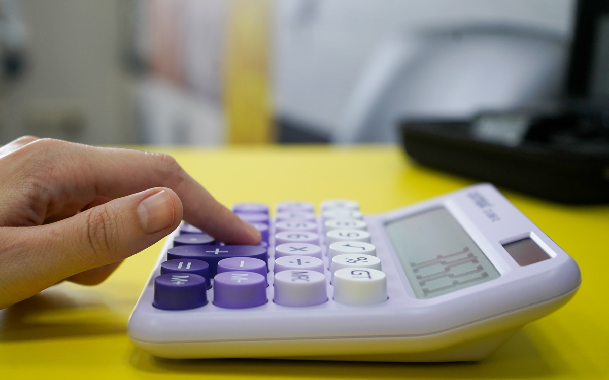 Стала известна медианная зарплата в органах госуправления