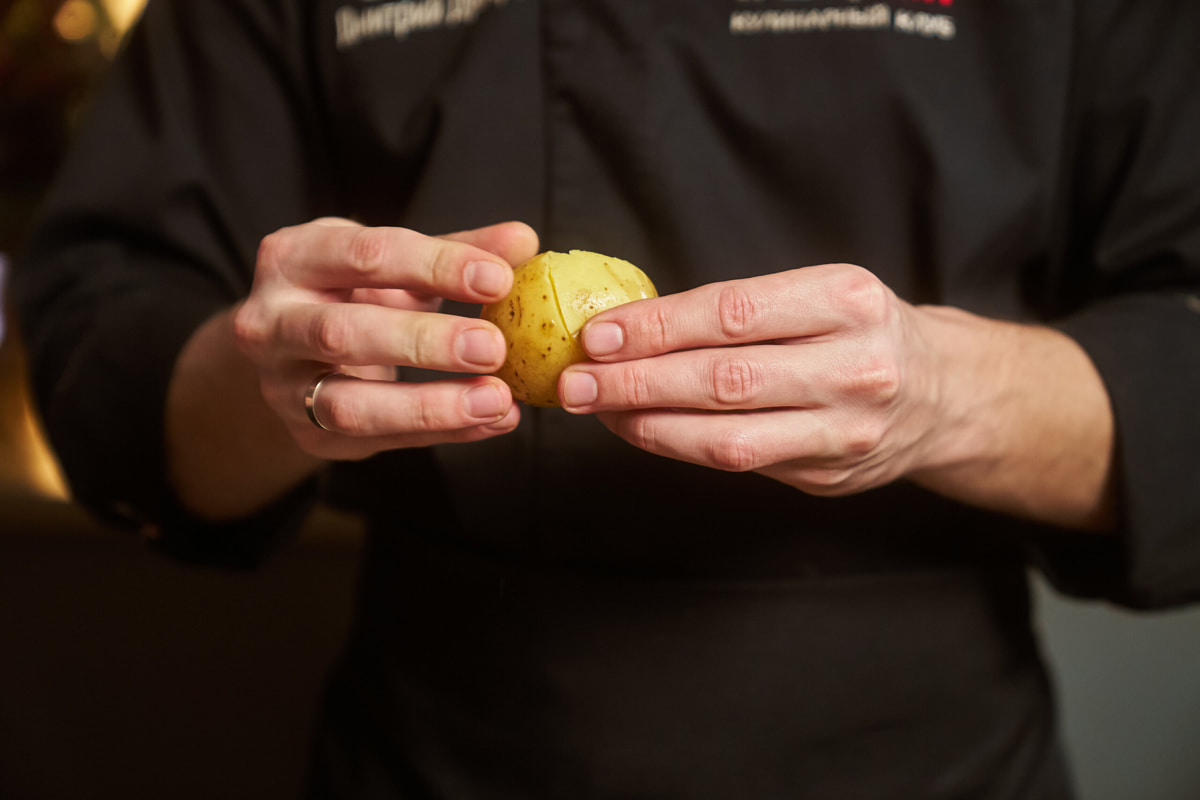 Удон, лазанья, «Оливье»&nbsp;— как накрыть новогодний стол, который объединит вкусы разных поколений