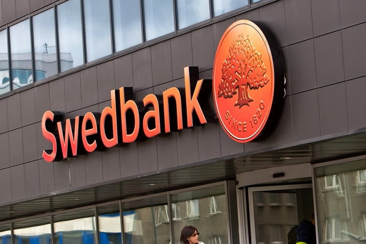Swedbank с 6 сентября прекращает все операции по своим картам в Беларуси