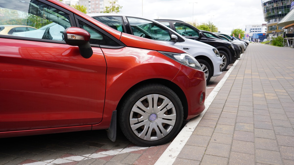 Сколько подержанных автомобилей Беларусь продает в Россию и какие модели в топе