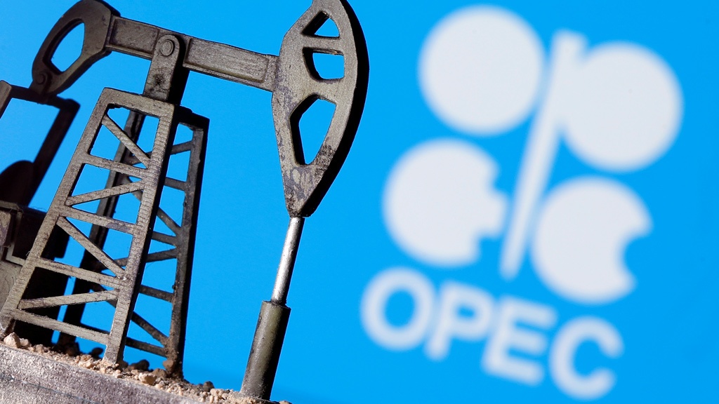 ОПЕК+ рекомендовал не снижать добычу нефти на фоне введения потолка цен