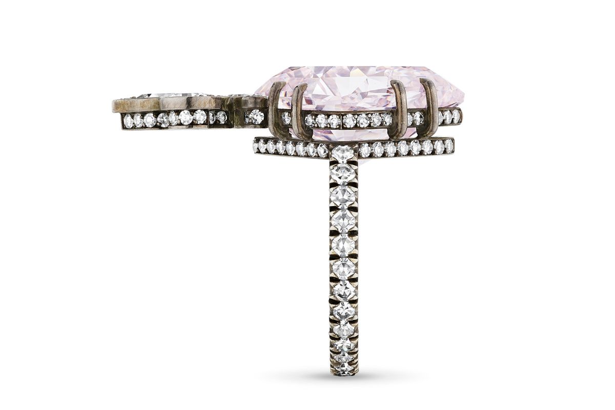 На аукционе продали кольцо дочери Марии-Антуанетты. Его стоимость вас удивит