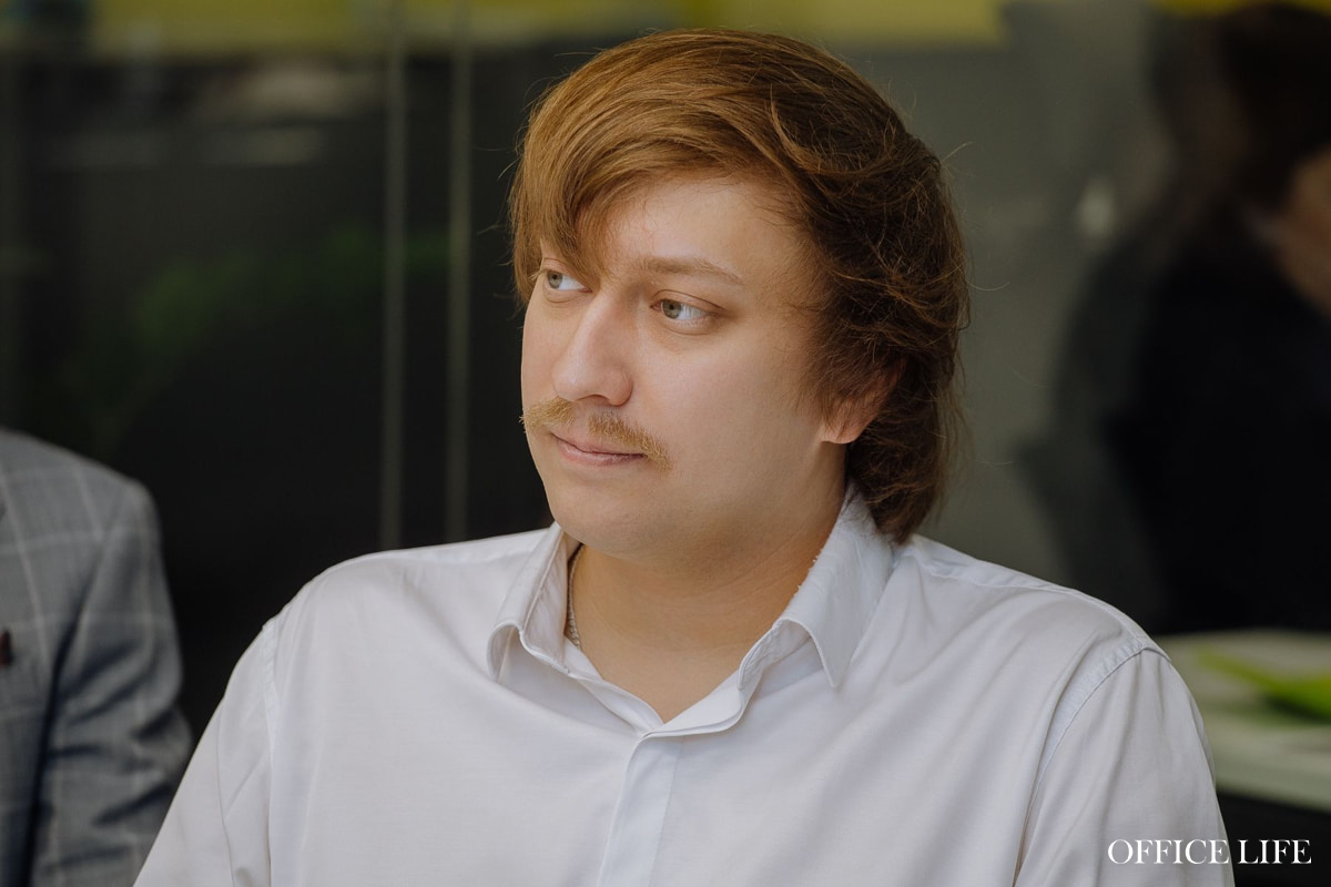 Усатый офис: почему мужчины P1 Лизинг вдруг отрастили усы?