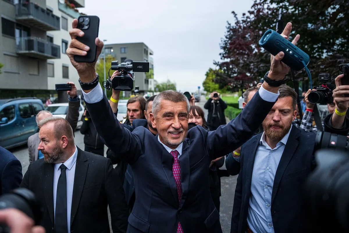 В Чехии выборы в парламент выиграла партия миллиардера и евроскептика