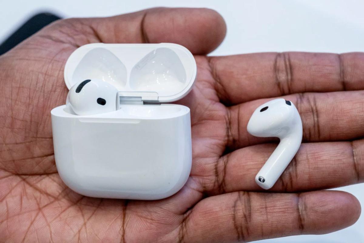 Apple добавит в AirPods синхронный перевод. Когда выйдет обновление