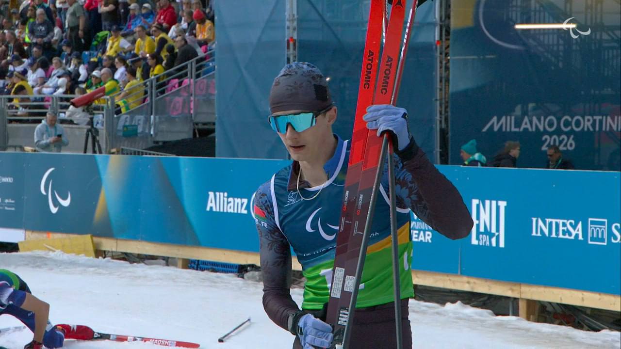 Белорусский лыжник выиграл золото на Паралимпиаде в Италии