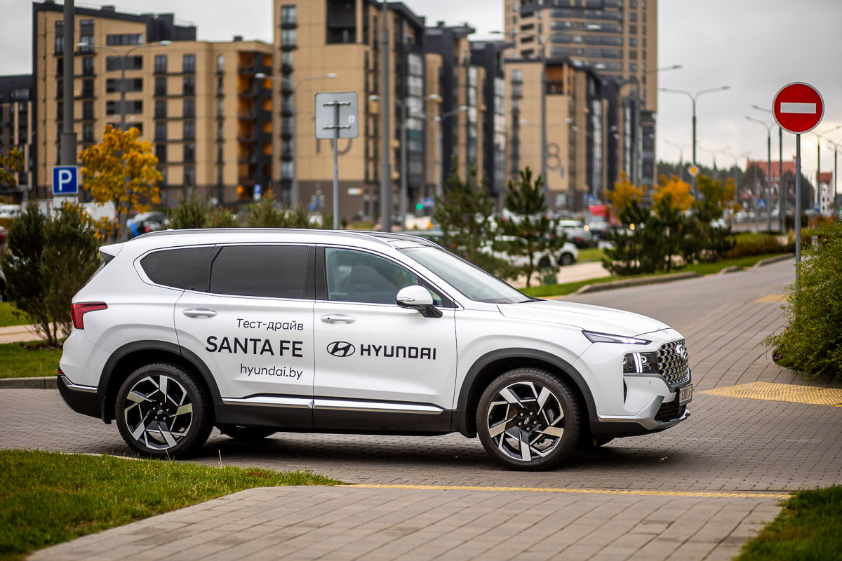 Hyundai Santa Fe: мощное сочетание традиций и новаций при расходе 6 л на «сотню»