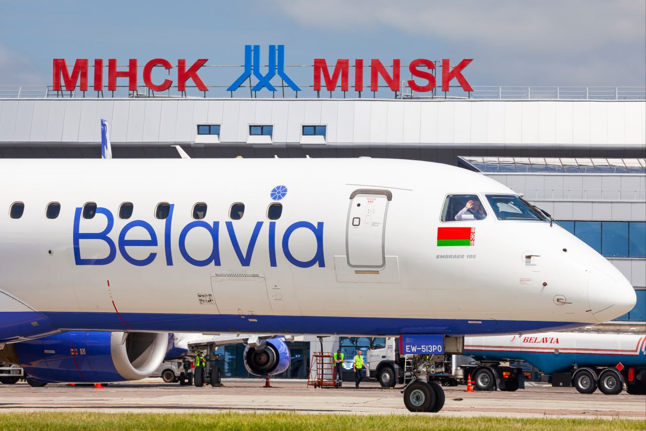 «Через год пассажир вспоминает, что забыл в самолете кольцо». Как и для чего авиакомпании хранят наши персональные данные