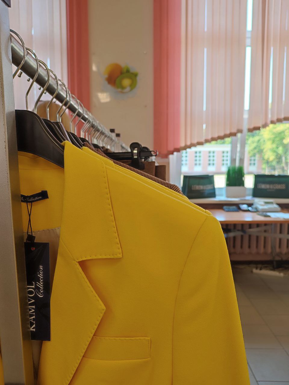 «Беллегпром» показал более 200 моделей одежды, которые «украсят педагогов в новом году»