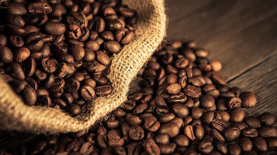 Цены на кофе на бирже достигли исторического рекорда. В чем причина