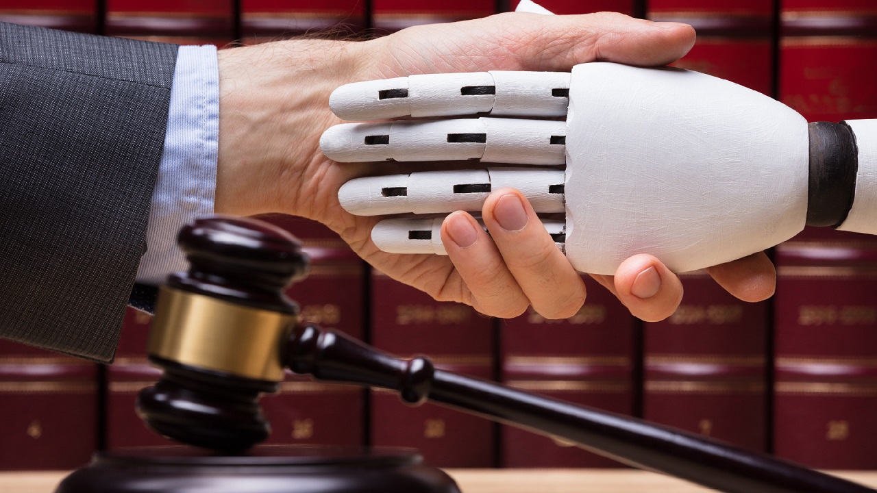 Для чего британские юристы используют чат-бот с искусственным интеллектом