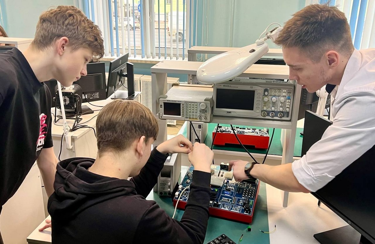 В белорусских школах появится факультатив по микроэлектронике