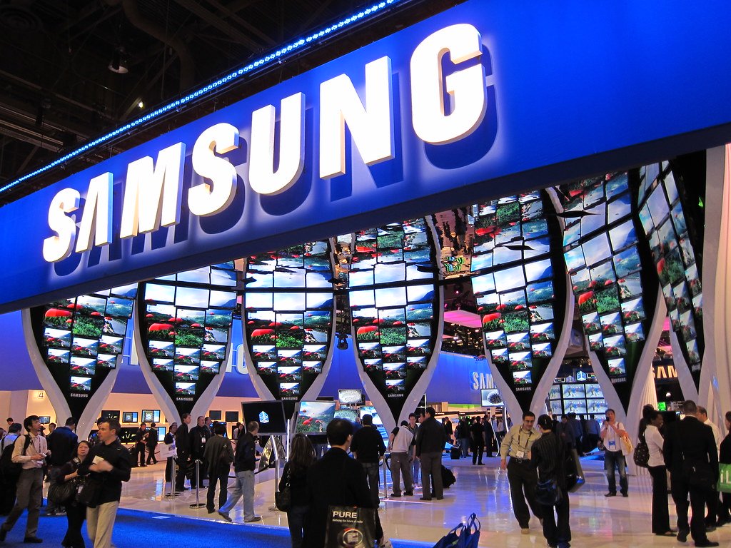 Низкий спрос на чипы и смартфоны сократил прибыль Samsung в 2022 году