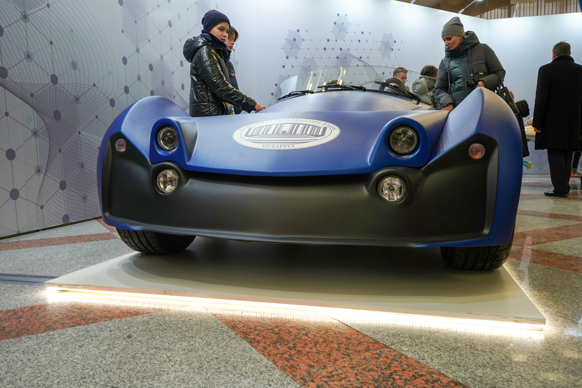 «Немножко переоценили свои возможности». Глава НАН рассказал, что с белорусским электрокаром