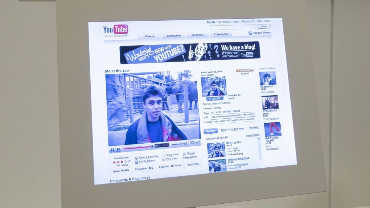 Первое видео на YouTube стало частью музейной экспозиции в Лондоне