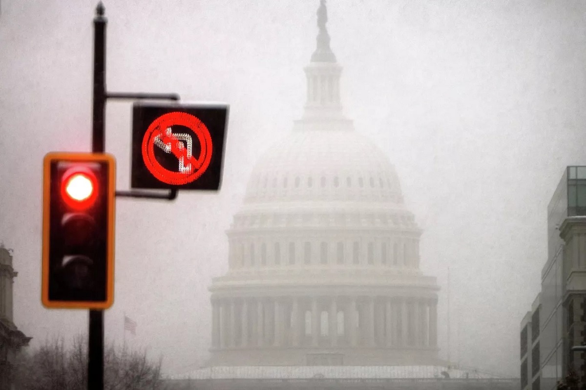 Трамп одобрил законопроект о гигантских санкциях против стран, покупающих российскую нефть