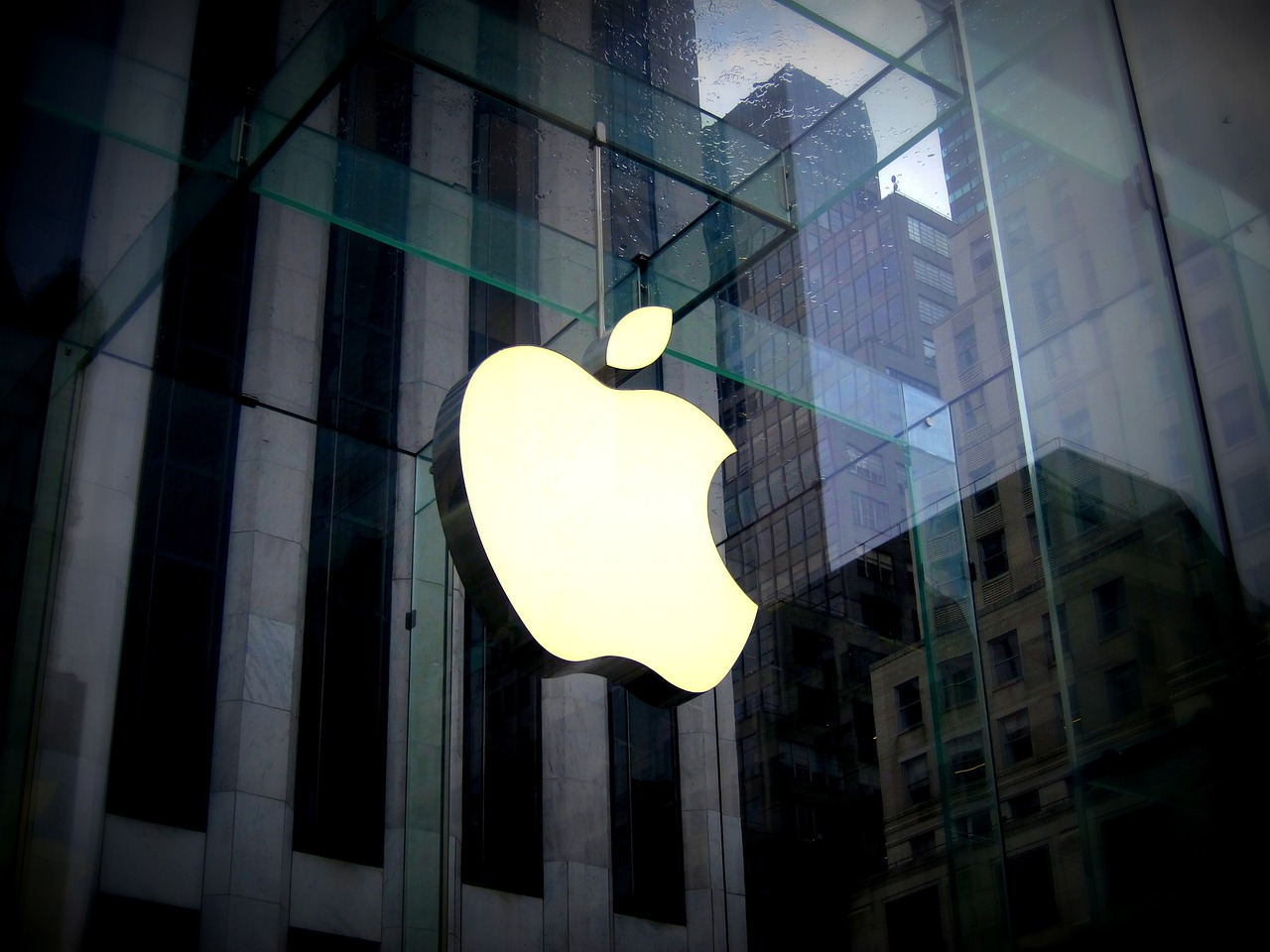 Мошенники из Китая обманули Apple на $12,4 млн 