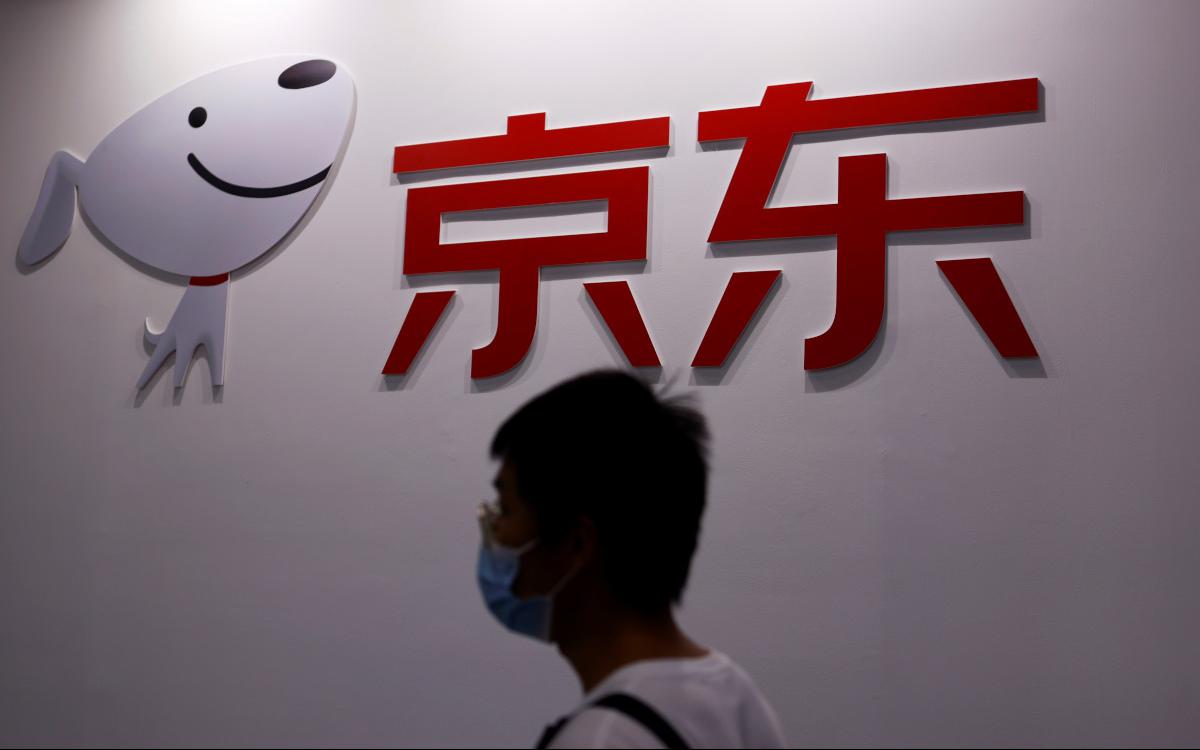 Китайский ретейлер JD.com повысил зарплаты работникам, урезав доходы топ-менеджеров