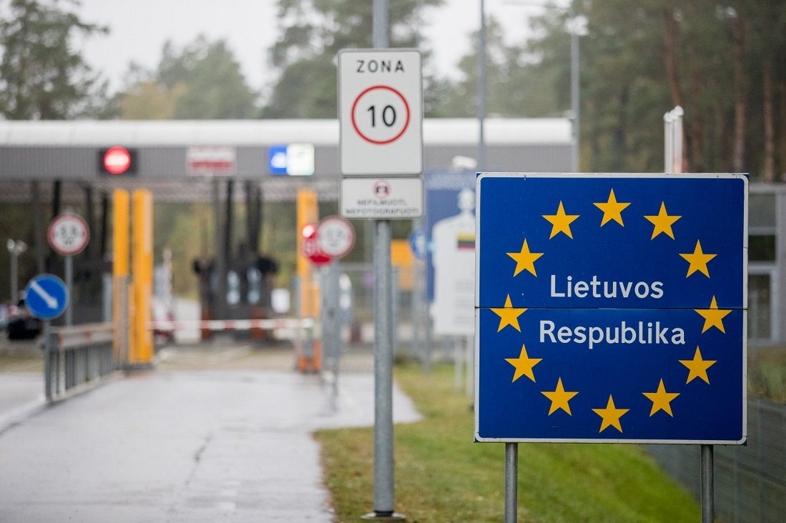 Страховые компании в Литве начали поднимать цены на «Зеленую карту». Что известно