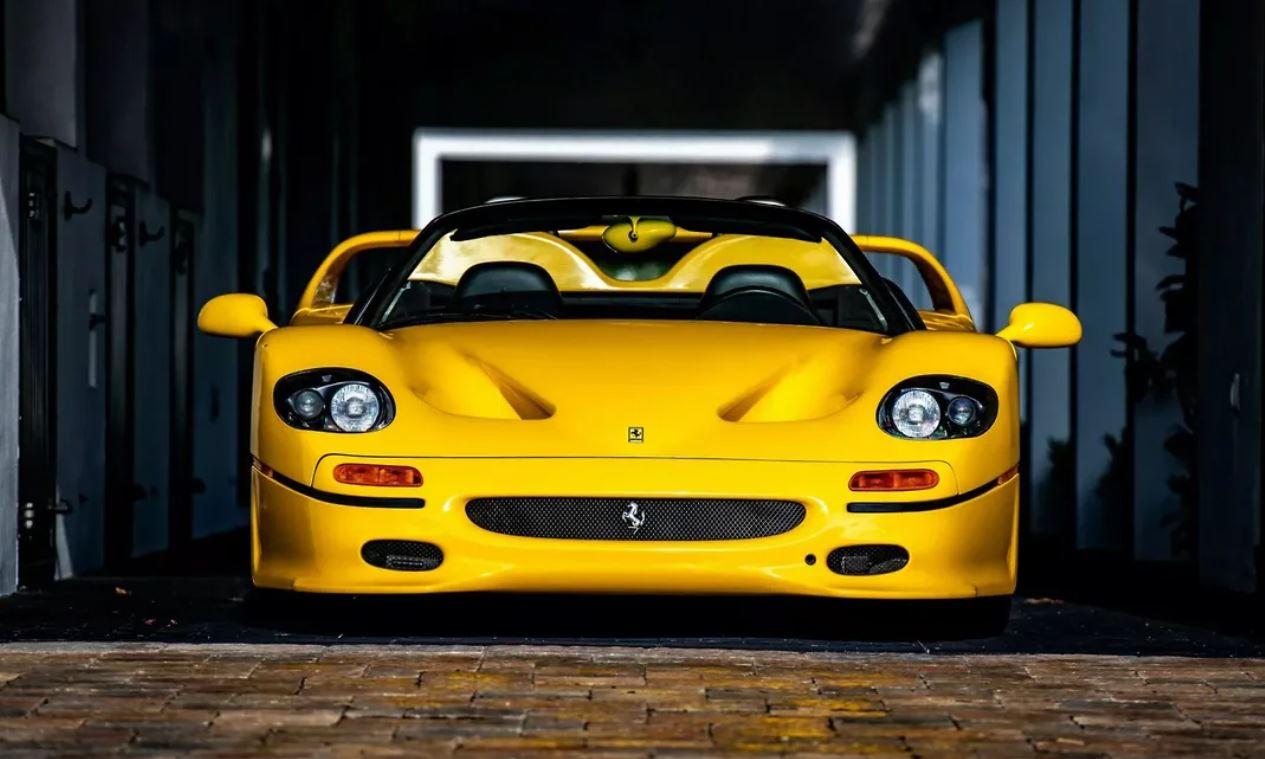 Ferrari дизайнера Ральфа Лорена продали на аукционе за рекордную сумму